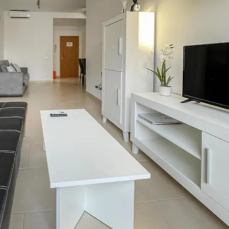 Awesome In With Wifi Apartman Estepona